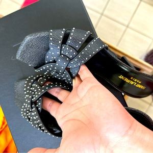 Saint Laurent heels comes with original box